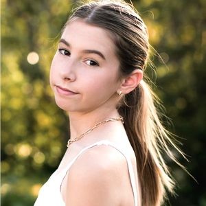 Meet your Posher, Lila